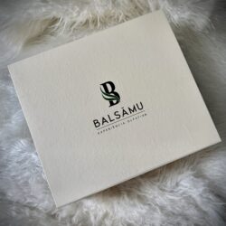 Caixa Cartonada com Aromatizador spray, Difusor de Varetas e Vela Perfumada